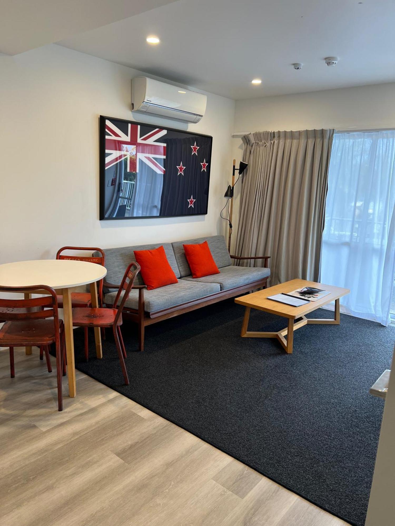Russell Apartment - Unit 1 Εξωτερικό φωτογραφία